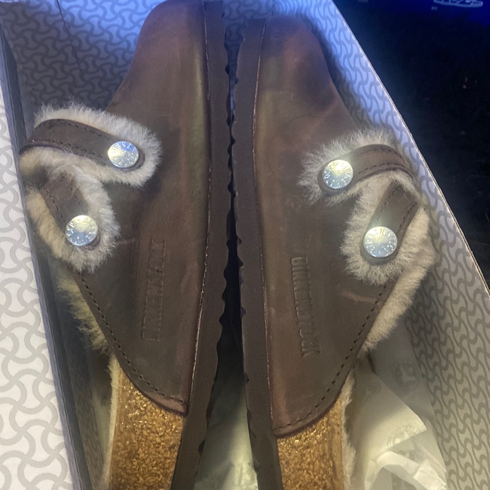 Birkenstock Brown Suede Shearling-Trim Clogs - Picture 6 of 7